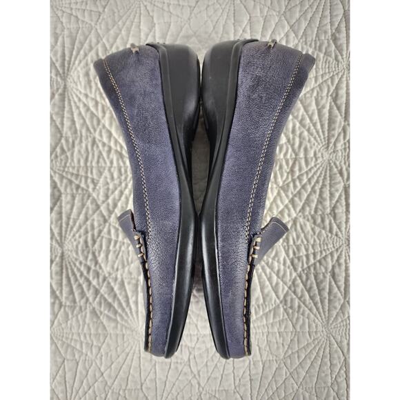 Trotters New Women's Slip On Zane Leather Blue Size 7M Casual Preppy - Picture 9 of 11